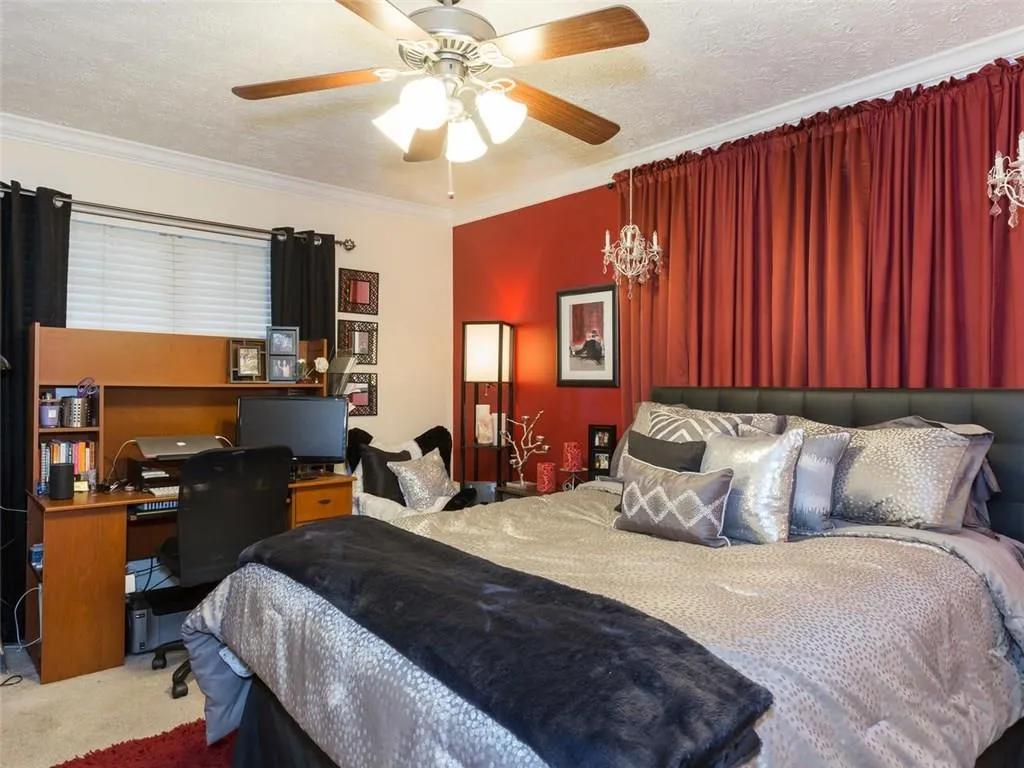 6806 Glenridge Drive Unit C, Atlanta, Georgia 30328, 2 Bedrooms Bedrooms, ,2 BathroomsBathrooms,Residential,Sold,6806 Glenridge Drive Unit C,6014378