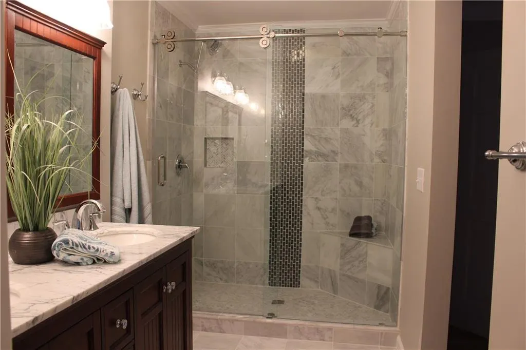 18 Willow Glen Ne Unit 18, Atlanta, Georgia 30342, 4 Bedrooms Bedrooms, ,3 BathroomsBathrooms,Residential,Sold,18 Willow Glen Ne Unit 18,5669993