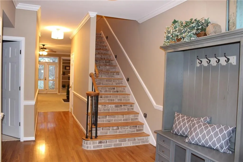 18 Willow Glen Ne Unit 18, Atlanta, Georgia 30342, 4 Bedrooms Bedrooms, ,3 BathroomsBathrooms,Residential,Sold,18 Willow Glen Ne Unit 18,5669993