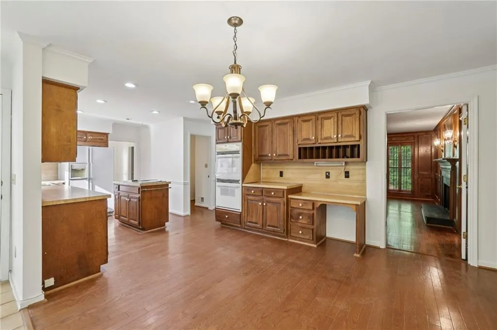 6757 Riverside Drive, Atlanta, Georgia 30328, 5 Bedrooms Bedrooms, ,4 BathroomsBathrooms,Residential,Sold,6757 Riverside Drive,7752144