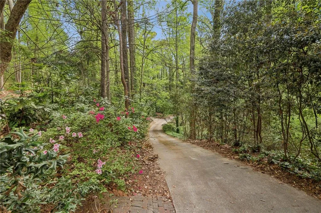 6757 Riverside Drive, Atlanta, Georgia 30328, 5 Bedrooms Bedrooms, ,4 BathroomsBathrooms,Residential,Sold,6757 Riverside Drive,7752144