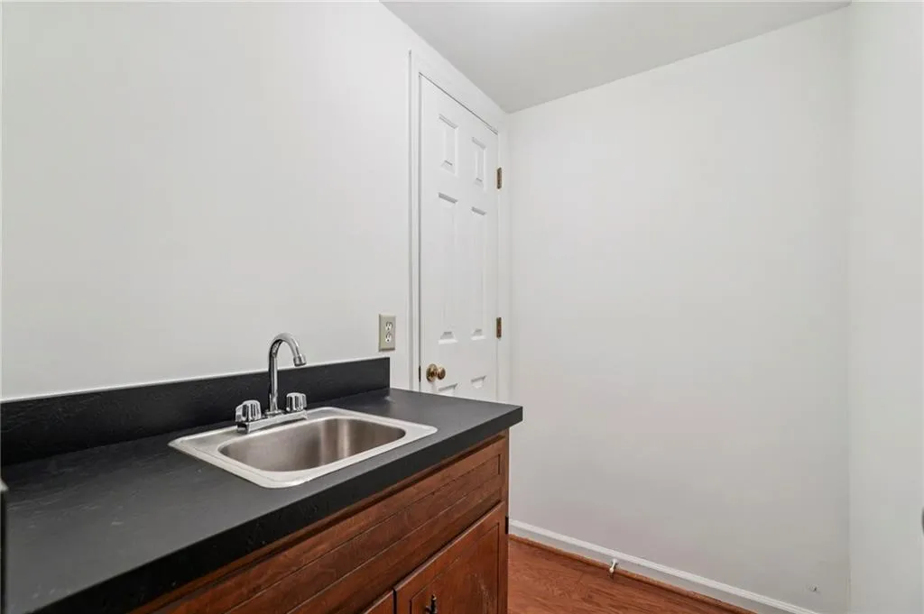 6757 Riverside Drive, Atlanta, Georgia 30328, 5 Bedrooms Bedrooms, ,4 BathroomsBathrooms,Residential,Sold,6757 Riverside Drive,7752144