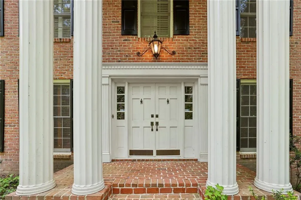 6757 Riverside Drive, Atlanta, Georgia 30328, 5 Bedrooms Bedrooms, ,4 BathroomsBathrooms,Residential,Sold,6757 Riverside Drive,7752144