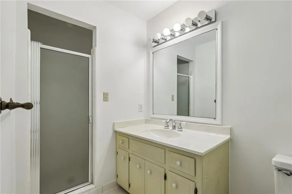 6757 Riverside Drive, Atlanta, Georgia 30328, 5 Bedrooms Bedrooms, ,4 BathroomsBathrooms,Residential,Sold,6757 Riverside Drive,7752144