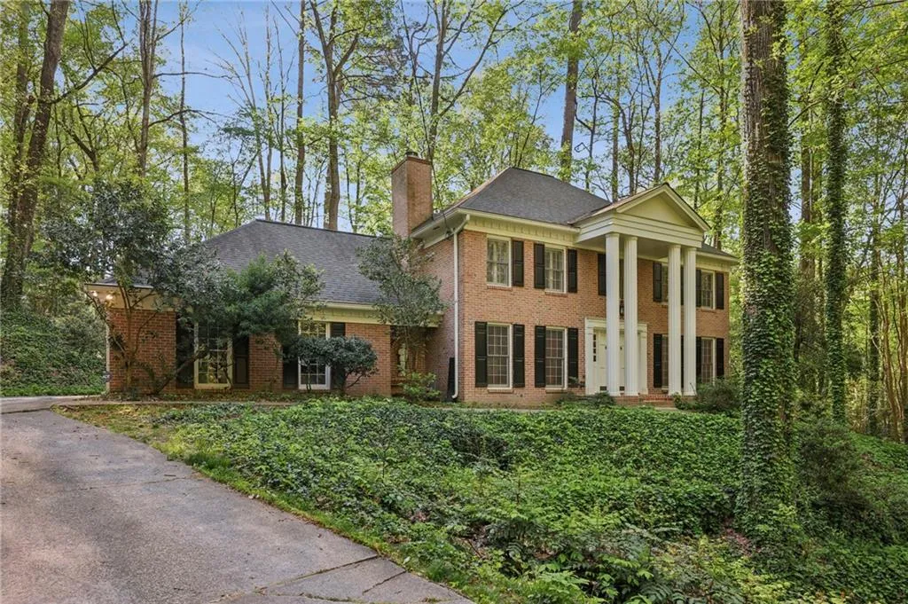 6757 Riverside Drive, Atlanta, Georgia 30328, 5 Bedrooms Bedrooms, ,4 BathroomsBathrooms,Residential,For Sale,6757 Riverside Drive,7752144