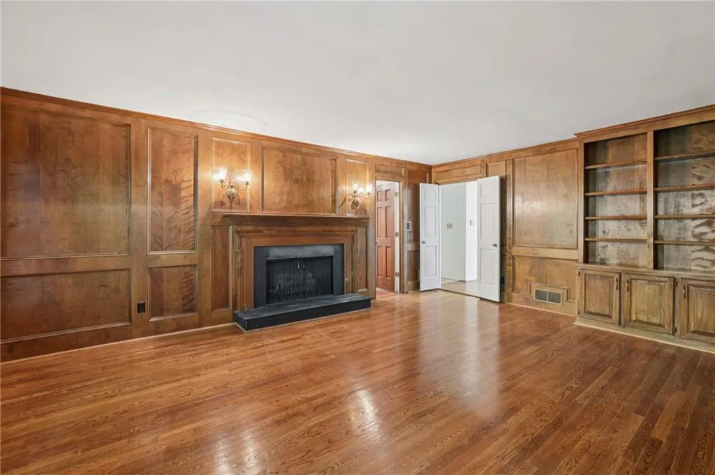6757 Riverside Drive, Atlanta, Georgia 30328, 5 Bedrooms Bedrooms, ,4 BathroomsBathrooms,Residential,Sold,6757 Riverside Drive,7752144