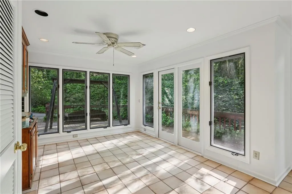 6757 Riverside Drive, Atlanta, Georgia 30328, 5 Bedrooms Bedrooms, ,4 BathroomsBathrooms,Residential,Sold,6757 Riverside Drive,7752144