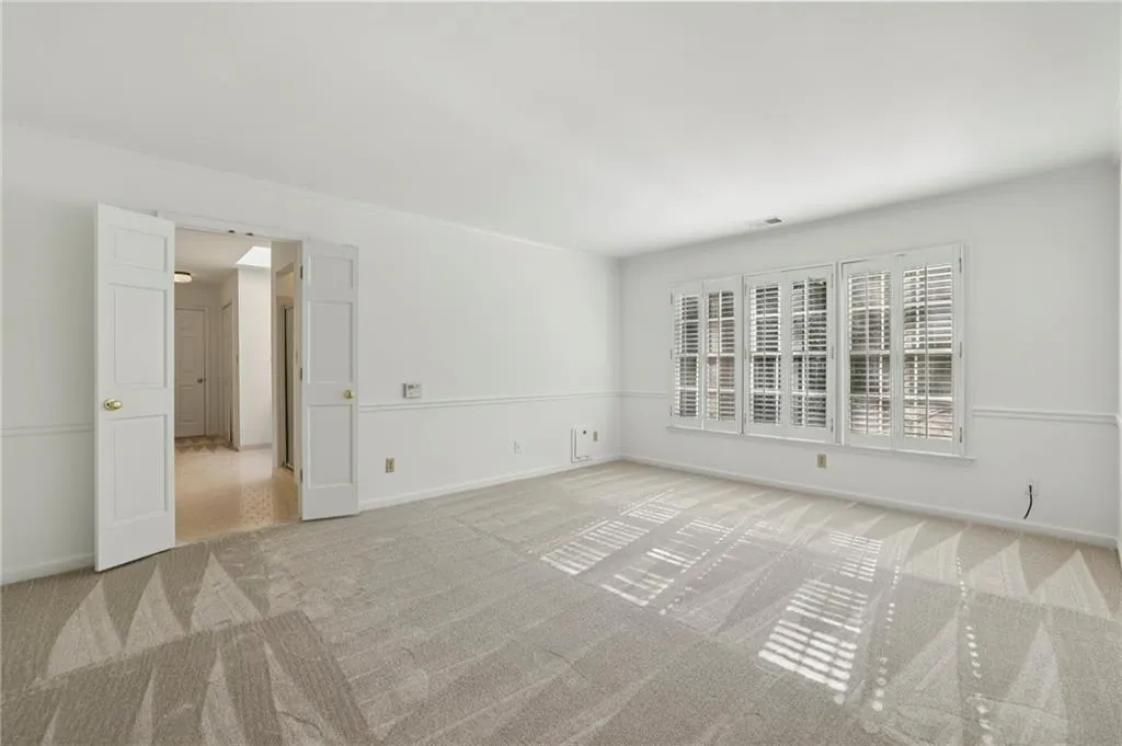 6757 Riverside Drive, Atlanta, Georgia 30328, 5 Bedrooms Bedrooms, ,4 BathroomsBathrooms,Residential,Sold,6757 Riverside Drive,7752144