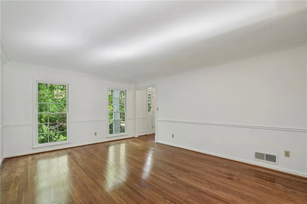 6757 Riverside Drive, Atlanta, Georgia 30328, 5 Bedrooms Bedrooms, ,4 BathroomsBathrooms,Residential,Sold,6757 Riverside Drive,7752144