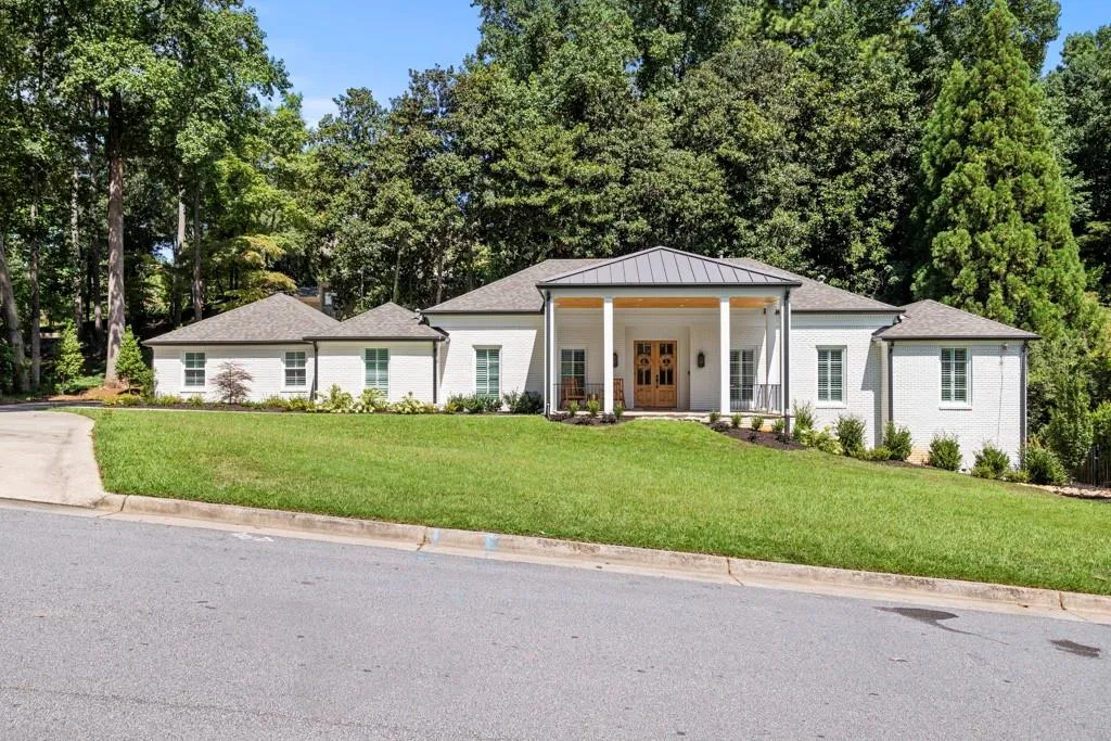 65 Barbara Lane, Atlanta, Georgia 30327, 4 Bedrooms Bedrooms, ,4 BathroomsBathrooms,Residential,Sold,65 Barbara Lane,7018069