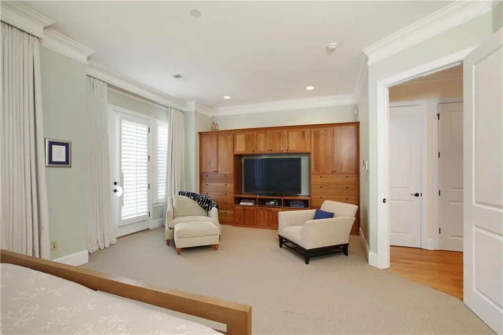 6039 City Walk Lane, Atlanta, Georgia 30328, 3 Bedrooms Bedrooms, ,3 BathroomsBathrooms,Residential,Sold,6039 City Walk Lane,6560081