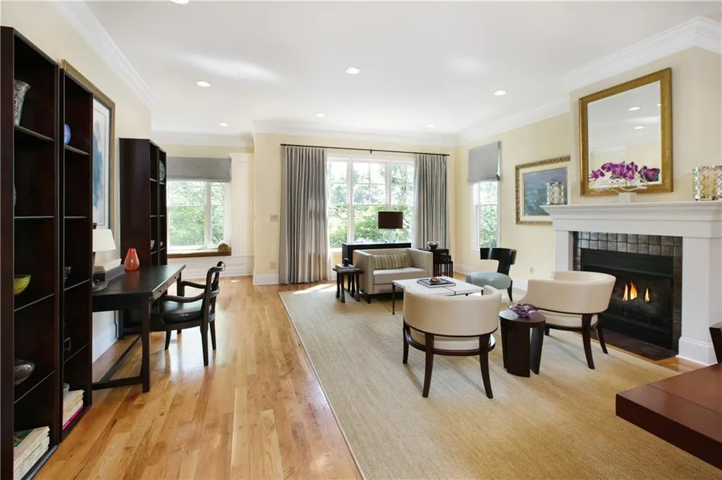 6039 City Walk Lane, Atlanta, Georgia 30328, 3 Bedrooms Bedrooms, ,3 BathroomsBathrooms,Residential,Sold,6039 City Walk Lane,6560081