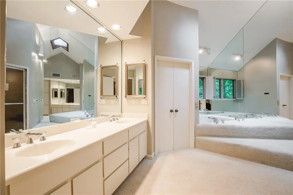 120 N Mill Road, Atlanta, Georgia 30328, 3 Bedrooms Bedrooms, ,2 BathroomsBathrooms,Residential,Sold,120 N Mill Road,6020386