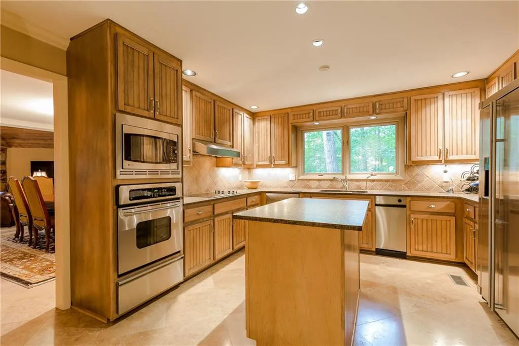 120 N Mill Road, Atlanta, Georgia 30328, 3 Bedrooms Bedrooms, ,2 BathroomsBathrooms,Residential,Sold,120 N Mill Road,6020386