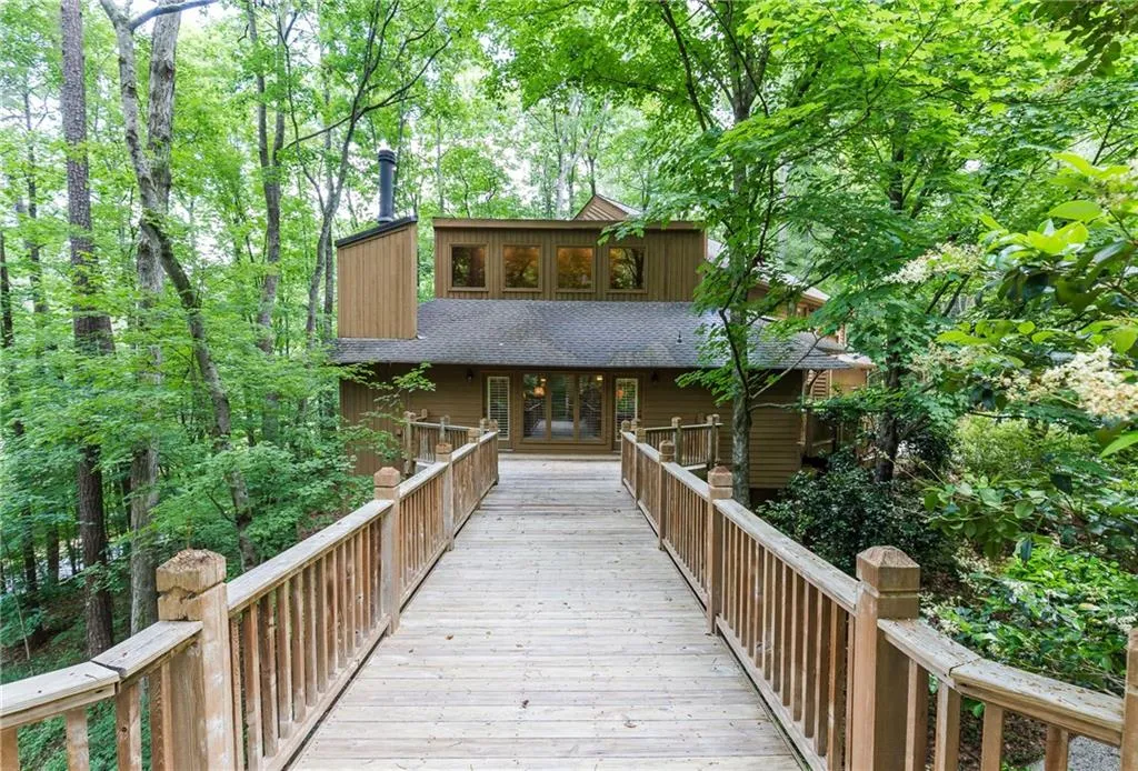 120 N Mill Road, Atlanta, Georgia 30328, 3 Bedrooms Bedrooms, ,2 BathroomsBathrooms,Residential,Sold,120 N Mill Road,6020386