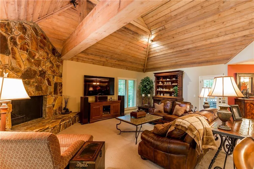 120 N Mill Road, Atlanta, Georgia 30328, 3 Bedrooms Bedrooms, ,2 BathroomsBathrooms,Residential,Sold,120 N Mill Road,6020386