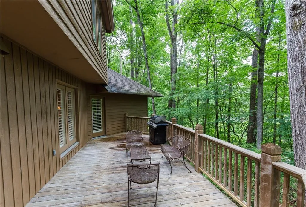 120 N Mill Road, Atlanta, Georgia 30328, 3 Bedrooms Bedrooms, ,2 BathroomsBathrooms,Residential,Sold,120 N Mill Road,6020386