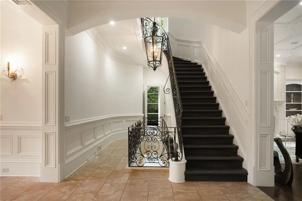 1240 Mount Paran Road Nw, Atlanta, Georgia 30327, 6 Bedrooms Bedrooms, ,7 BathroomsBathrooms,Residential,For Sale,1240 Mount Paran Road Nw,7625287