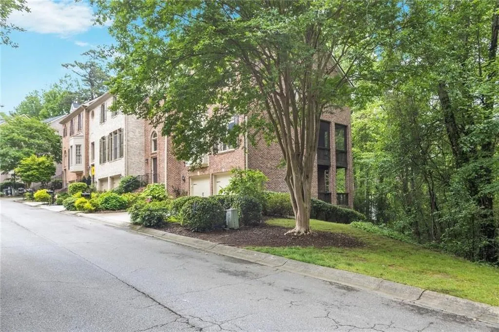 7249 Village Creek Trace, Atlanta, Georgia 30328, 4 Bedrooms Bedrooms, ,3 BathroomsBathrooms,Residential,For Sale,7249 Village Creek Trace,7576322