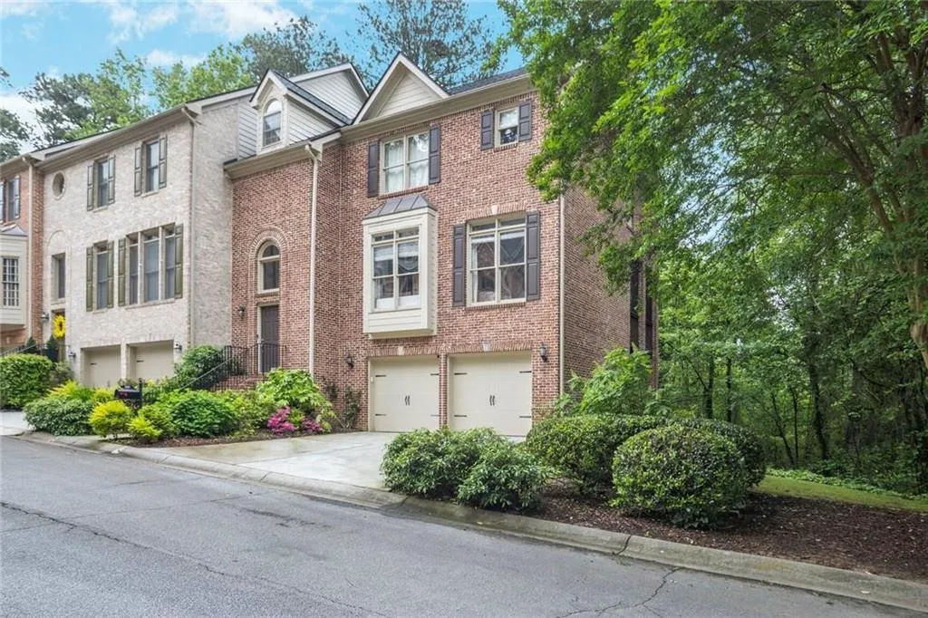 7249 Village Creek Trace, Atlanta, Georgia 30328, 4 Bedrooms Bedrooms, ,3 BathroomsBathrooms,Residential,For Sale,7249 Village Creek Trace,7576322