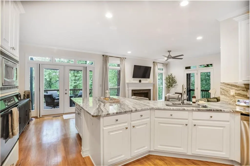 7249 Village Creek Trace, Atlanta, Georgia 30328, 4 Bedrooms Bedrooms, ,3 BathroomsBathrooms,Residential,For Sale,7249 Village Creek Trace,7576322