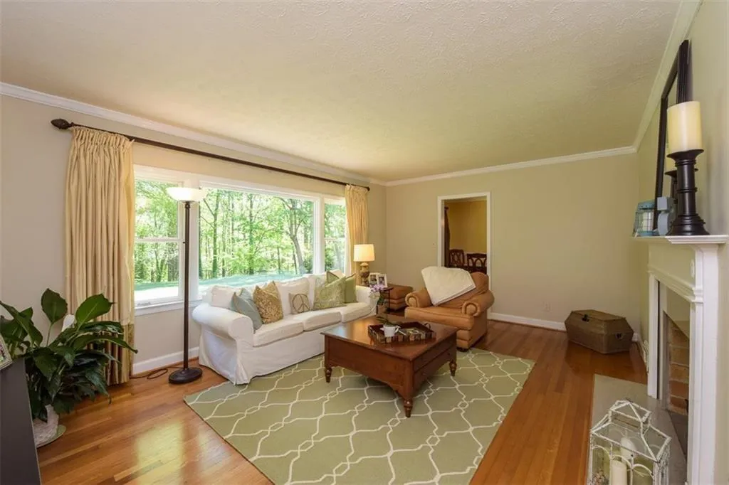 462 Hilderbrand Drive, Sandy Springs, Georgia 30328, 3 Bedrooms Bedrooms, ,2 BathroomsBathrooms,Residential,Sold,462 Hilderbrand Drive,6112475