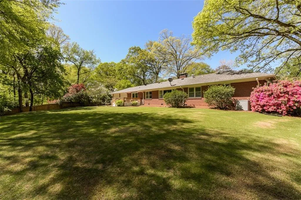 462 Hilderbrand Drive, Sandy Springs, Georgia 30328, 3 Bedrooms Bedrooms, ,2 BathroomsBathrooms,Residential,Sold,462 Hilderbrand Drive,6112475