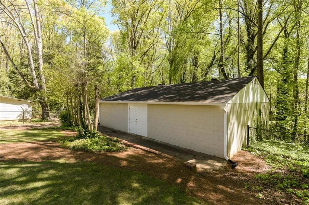 462 Hilderbrand Drive, Sandy Springs, Georgia 30328, 3 Bedrooms Bedrooms, ,2 BathroomsBathrooms,Residential,Sold,462 Hilderbrand Drive,6112475