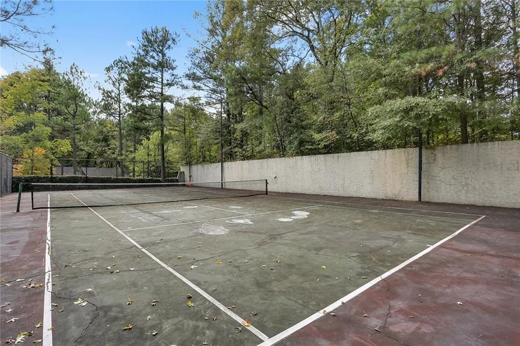 5141 Roswell Road Unit 10, Atlanta, Georgia 30342, 2 Bedrooms Bedrooms, ,1 BathroomBathrooms,Residential,Sold,5141 Roswell Road Unit 10,5586690