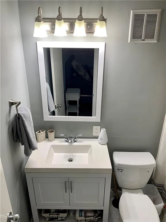 6700 Roswell Road Unit 24c, Atlanta, Georgia 30328, 2 Bedrooms Bedrooms, ,2 BathroomsBathrooms,Residential,Sold,6700 Roswell Road Unit 24c,6926014