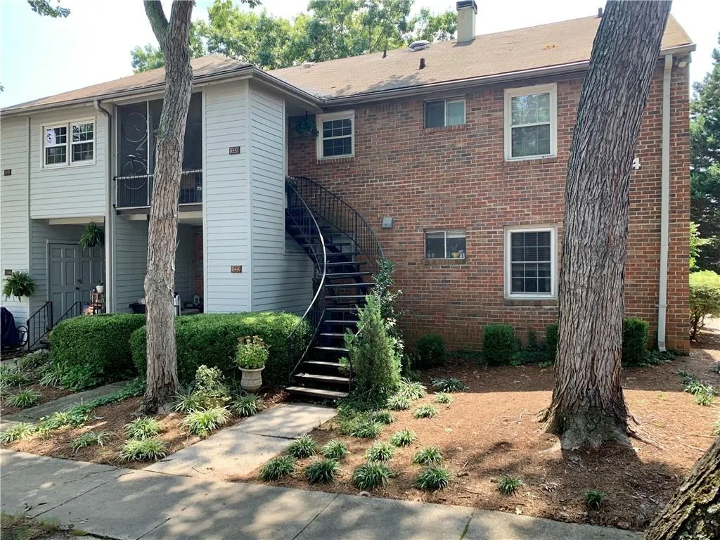 6700 Roswell Road Unit 24c, Atlanta, Georgia 30328, 2 Bedrooms Bedrooms, ,2 BathroomsBathrooms,Residential,Sold,6700 Roswell Road Unit 24c,6926014
