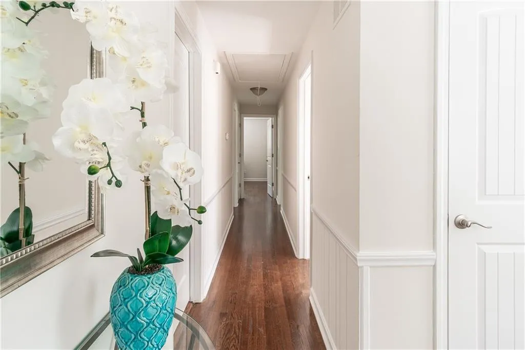 230 Brook Drive, Sandy Springs, Georgia 30328, 3 Bedrooms Bedrooms, ,2 BathroomsBathrooms,Residential,Sold,230 Brook Drive,6866494