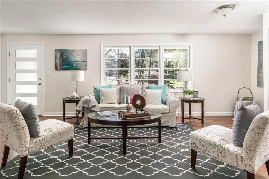 230 Brook Drive, Sandy Springs, Georgia 30328, 3 Bedrooms Bedrooms, ,2 BathroomsBathrooms,Residential,Sold,230 Brook Drive,6866494