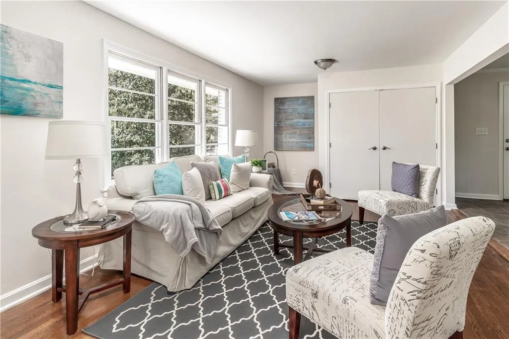 230 Brook Drive, Sandy Springs, Georgia 30328, 3 Bedrooms Bedrooms, ,2 BathroomsBathrooms,Residential,Sold,230 Brook Drive,6866494