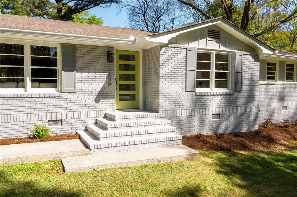 230 Brook Drive, Sandy Springs, Georgia 30328, 3 Bedrooms Bedrooms, ,2 BathroomsBathrooms,Residential,Sold,230 Brook Drive,6866494