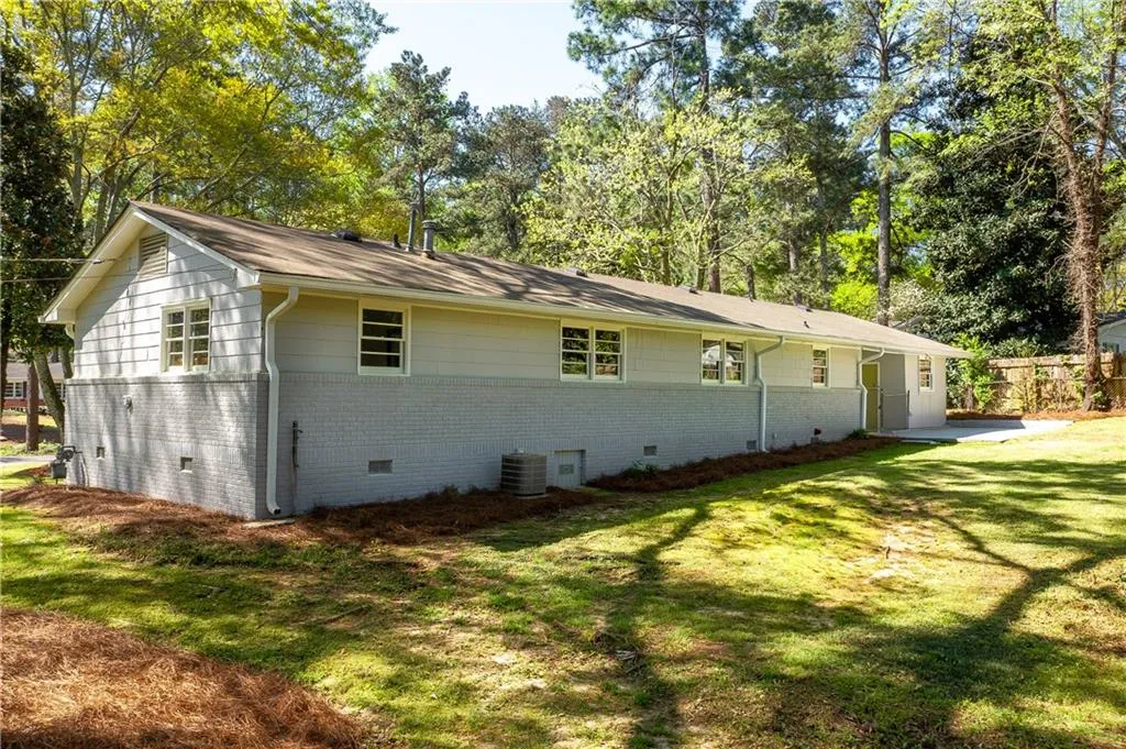 230 Brook Drive, Sandy Springs, Georgia 30328, 3 Bedrooms Bedrooms, ,2 BathroomsBathrooms,Residential,Sold,230 Brook Drive,6866494