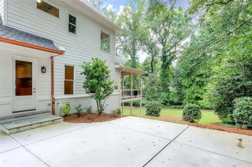 6368 Vernon Woods Drive, Sandy Springs, Georgia 30328, 4 Bedrooms Bedrooms, ,4 BathroomsBathrooms,Residential,Sold,6368 Vernon Woods Drive,6929119