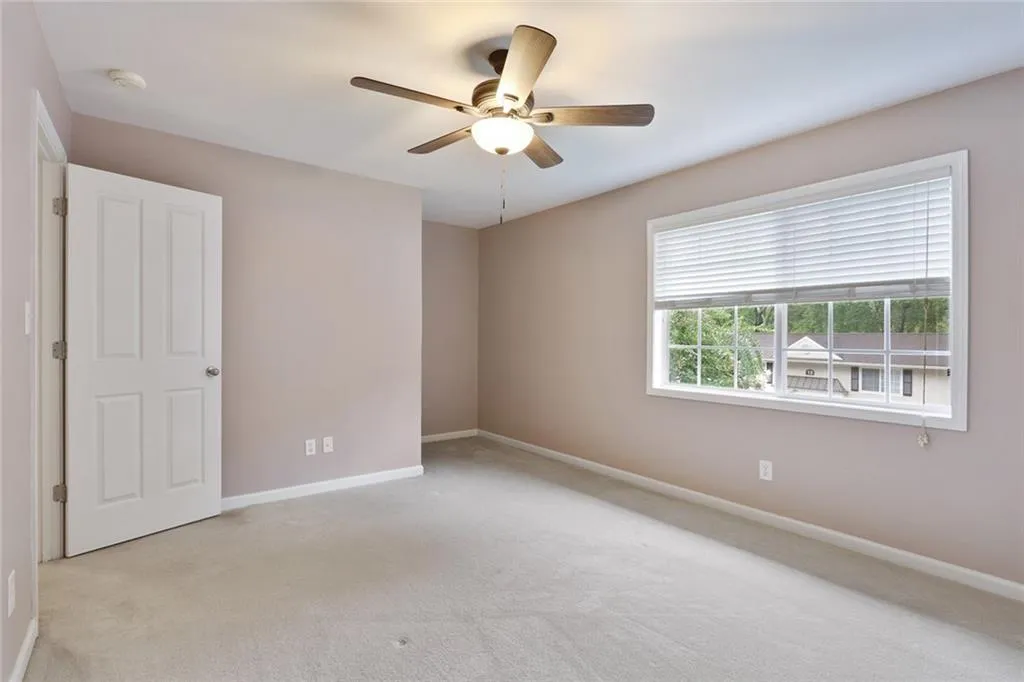 6940 Roswell Road Unit 15c, Atlanta, Georgia 30328, 2 Bedrooms Bedrooms, ,1 BathroomBathrooms,Residential,Sold,6940 Roswell Road Unit 15c,6773793