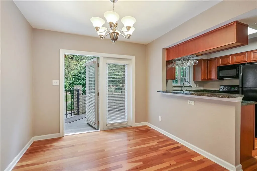 6940 Roswell Road Unit 15c, Atlanta, Georgia 30328, 2 Bedrooms Bedrooms, ,1 BathroomBathrooms,Residential,Sold,6940 Roswell Road Unit 15c,6773793
