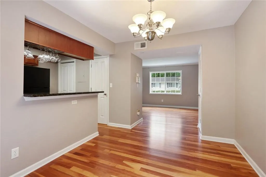 6940 Roswell Road Unit 15c, Atlanta, Georgia 30328, 2 Bedrooms Bedrooms, ,1 BathroomBathrooms,Residential,Sold,6940 Roswell Road Unit 15c,6773793