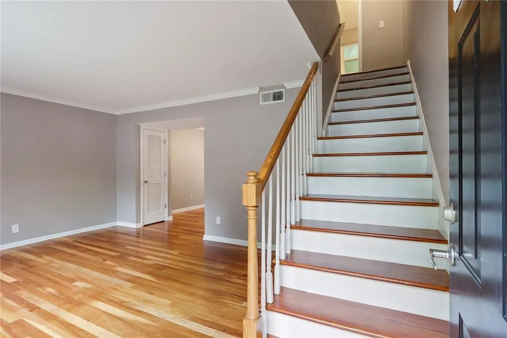 6940 Roswell Road Unit 15c, Atlanta, Georgia 30328, 2 Bedrooms Bedrooms, ,1 BathroomBathrooms,Residential,Sold,6940 Roswell Road Unit 15c,6773793
