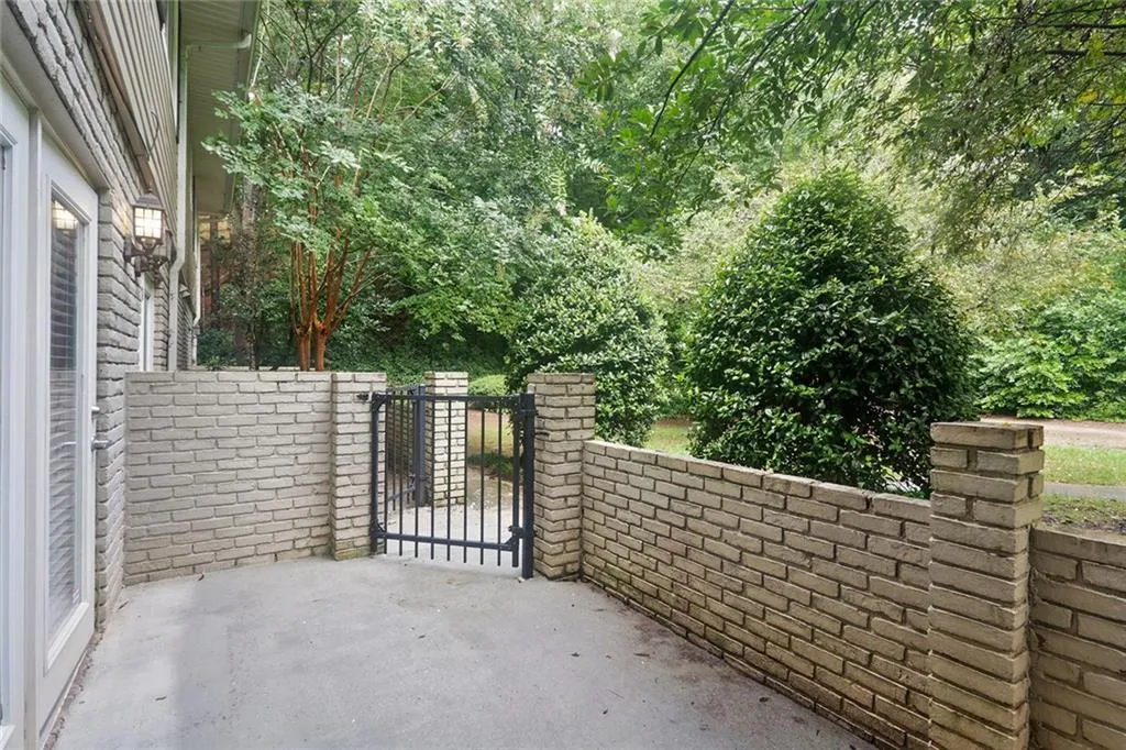 6940 Roswell Road Unit 15c, Atlanta, Georgia 30328, 2 Bedrooms Bedrooms, ,1 BathroomBathrooms,Residential,Sold,6940 Roswell Road Unit 15c,6773793