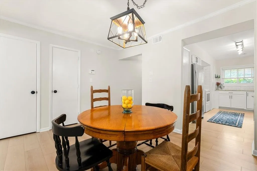 3626 Stonewall Court Se, Atlanta, Georgia 30339, 2 Bedrooms Bedrooms, ,1 BathroomBathrooms,Residential,For Sale,3626 Stonewall Court Se,7620876