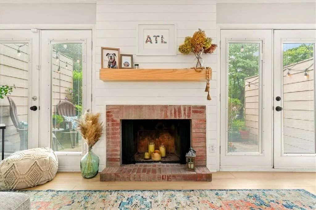 3626 Stonewall Court Se, Atlanta, Georgia 30339, 2 Bedrooms Bedrooms, ,1 BathroomBathrooms,Residential,For Sale,3626 Stonewall Court Se,7620876