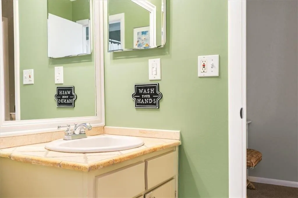3626 Stonewall Court Se, Atlanta, Georgia 30339, 2 Bedrooms Bedrooms, ,1 BathroomBathrooms,Residential,For Sale,3626 Stonewall Court Se,7620876