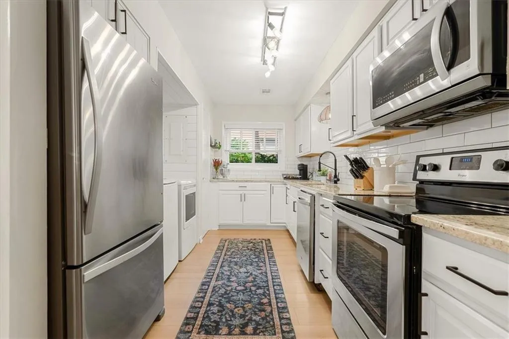 3626 Stonewall Court Se, Atlanta, Georgia 30339, 2 Bedrooms Bedrooms, ,1 BathroomBathrooms,Residential,For Sale,3626 Stonewall Court Se,7620876