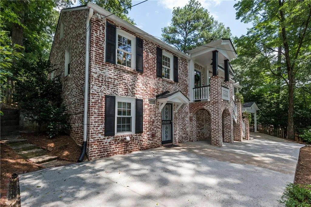 697 Forrest Trail Nw, Atlanta, Georgia 30318, 3 Bedrooms Bedrooms, ,3 BathroomsBathrooms,Residential,Sold,697 Forrest Trail Nw,5896235