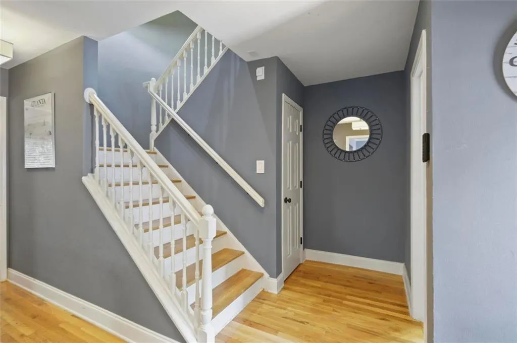 214 Peachtree Hollow Court Ne, Atlanta, Georgia 30328, 2 Bedrooms Bedrooms, ,2 BathroomsBathrooms,Residential,Sold,214 Peachtree Hollow Court Ne,7210362