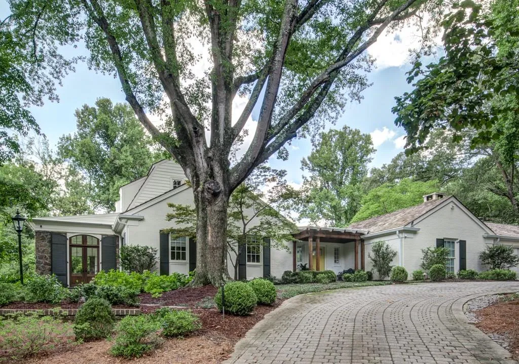 4925 Jett Road, Atlanta, Georgia 30327, 6 Bedrooms Bedrooms, ,6 BathroomsBathrooms,Residential,Sold,4925 Jett Road,6756206