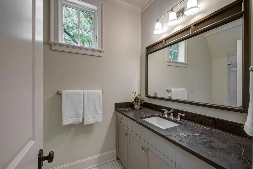 4925 Jett Road, Atlanta, Georgia 30327, 6 Bedrooms Bedrooms, ,6 BathroomsBathrooms,Residential,Sold,4925 Jett Road,6756206